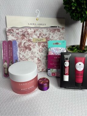 Self Care Bundle - 6 Pieces NWT